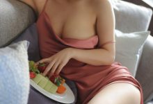 高桥凛写真集「Ｉカップ美女と、スイートルームで。VOL.1」-爱图屋