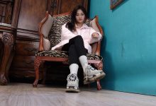 [A&F]丝足视频 052-小美女Xixi展示她的性感39码大脚 [1V-3.11G]-爱图屋