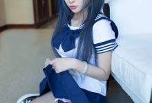 双马尾cosplay可爱学生妹-爱图屋