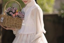 [YITUYU艺图语]2023.03.25 樱花树下的约定 小多多要爆富[46+1P／627MB]-爱图屋