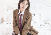 [BoBoSocks袜啵啵]NO.370 稚予-板鞋、白棉袜、灰色棉船袜[140P+1V／5.48GB]-爱图屋