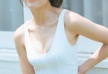 石井里奈写真集「やっぱり、綺麗なお姉さんが大好きです。」-爱图屋