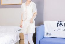 [BoBoSocks袜啵啵]NO.421 奶油-皮鞋、厚白丝、瑜伽动作时老头乐挠脚剧情[140P+1V／6.20GB]-爱图屋