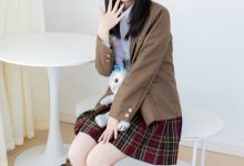 物恋传媒 No.2567 萌萌-短靴、白棉袜、裸足、jk制服 [150P1V-3.61GB]-爱图屋