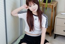 物恋传媒 No.2582 面面-板鞋、纯白棉袜、裸足 [150P1V-3.89GB]-爱图屋