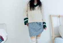 物恋传媒 NO.2312 茯苓-长靴、过膝白棉袜、厚肉丝[160P-1V-3.88G]-爱图屋