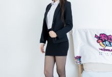 物恋传媒 No.2344 泡泡-短靴、薄黑丝、ol制服、高冷不笑御姐版 [150P1V-3.41GB]-爱图屋
