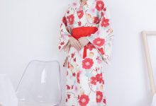 物恋传媒 No.2385 菜菜-木屐、短白丝、裸足、和服浴衣、裸足[241P-1V-4.67G]-爱图屋
