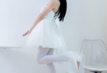 物恋传媒 NO.2233 小影-小影-高跟鞋、厚白丝[150P-1V-4.35G]-爱图屋