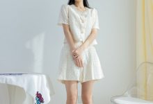 物恋传媒 No.2543 菜菜-高跟鞋、蕾丝短黑丝、裸足、银色脚链 [150P1V-3.68GB]-爱图屋
