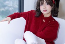 丝恋摄影 NO.010 泡芙-红色毛衣 小白裙 厚白丝袜 白色板鞋[228P+1V／3.13GB]-爱图屋