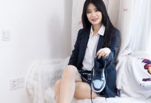 物恋传媒 No.2630 菜菜-皮鞋、薄灰丝、裸足、jk制服 [164P1V-4.01GB]-爱图屋