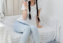 物恋传媒 No.2648 包包-运动鞋、白棉袜、裸足 [156P1V-3.79GB]-爱图屋