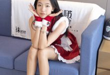 [BoBoSocks袜啵啵]NO.153 小甜豆-华伦天奴高跟鞋、油亮肉丝、油亮白丝、圣诞服[140P+1V／5.90GB]-爱图屋
