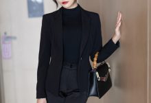 王馨瑶《黑色西装加西裤》原版写真 [93P-203MB]-爱图屋