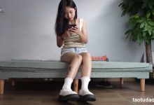 Pary摄影视频 006 大学生诗诗脱鞋袜贴上纹身贴展示36码娇小美脚[1V／2.1GB]-爱图屋