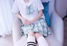 初夏女神 NO.013 念念 常规S码绿色JK套搭配小白鞋[126P+1V／5.82GB]-爱图屋