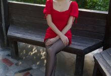 小女巫露娜 - NO.23 户外小红裙 [66P-42MB]-爱图屋