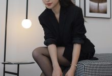 [IESS异思趣向] 2023.07.27 丝享家 1491 小婕《黑金高跟鞋》[82P-105.6M]-爱图屋