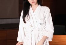 谢小蒽(幼幼)《和闺蜜唐宁宁戏水》原版写真 [80P-880MB]-爱图屋