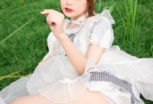 梨瑾瑾 - NO.13 草地 [22P-267MB]-爱图屋