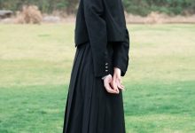 梨瑾瑾 - NO.16 户外黑长服 [20P-263MB]-爱图屋