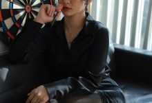 [IESS异思趣向] 2022.08.04 丝享家1167：秋秋《光影嘿丝》[93P／144MB]-爱图屋