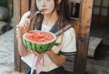 [YITUYU艺图语]2022.07.21 夏天的甜 兔子Zzz不吃胡萝卜[25+1P／153MB]-爱图屋