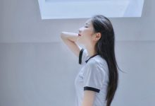 [YITUYU艺图语]2022.12.29 阁楼里的素白 小静[25+1P／594MB]-爱图屋