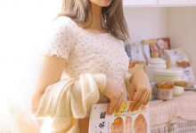 丰满美女尤物修长美腿大胆写真-爱图屋