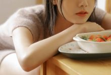 氧气美女居家长腿诱惑美女写真照片-爱图屋
