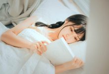 性感美女尤物床上诱惑写真图片-爱图屋