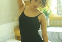 极品美女吊带连体衣性感长腿写真-爱图屋