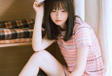 大长腿美女卧室性感诱惑写真图片-爱图屋