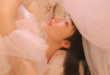 蕾丝美女大胆透视真空诱惑写真-爱图屋