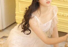 白嫩美女尤物丰乳翘臀私房性感图片-爱图屋