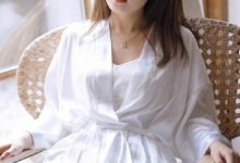 气质美女慵懒迷人写真图片-爱图屋