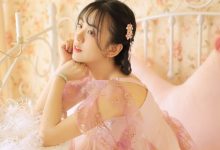 粉红美女丝袜长腿性感诱惑写真-爱图屋