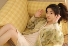 气质清纯美女吊带马尾辫写真图片-爱图屋