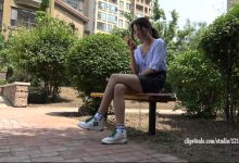 [K&M]丝足视频 NO.0011 运动鞋白色脏袜子[1V／0.99GB]-爱图屋
