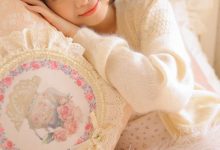 短发美女俏皮性感私房诱惑写真-爱图屋
