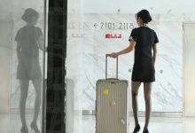 [Ligui丽柜] 2024.03.30 HD视频《空姐玉液-私人订制》英子 [1V-1.1G]-爱图屋
