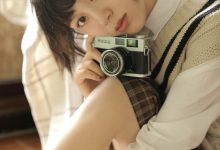 可爱美女大学生文艺清新美女照片-爱图屋