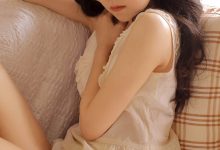 高挑美女模特背心短裤性感撩人写真-爱图屋