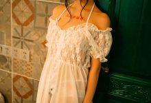 性感美女香肩美腿写真图片-爱图屋