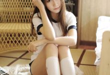 白丝长腿美女体操服性感写真-爱图屋