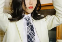 纯情制服美女大学生诱惑性感图片-爱图屋