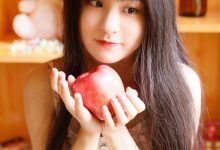 气质美女碎花裙清新写真图片-爱图屋
