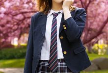 制服美女清纯迷人日系写真图片-爱图屋