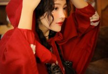 妖艳美女红色精灵cos美女性感写真-爱图屋